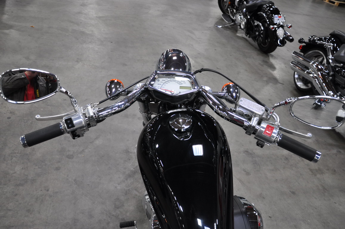 Купить мотоцикл Honda VT1300CXA Fury 2010 фото 17